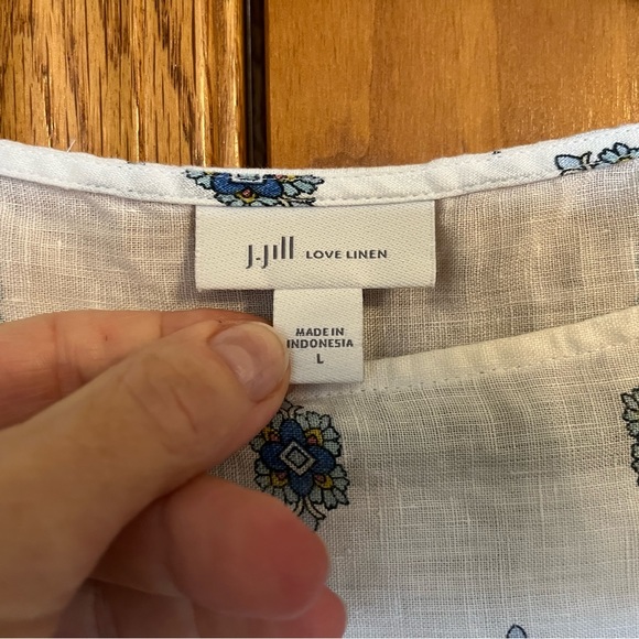 J Jill 100% linen sleeveless top - Picture 6 of 6